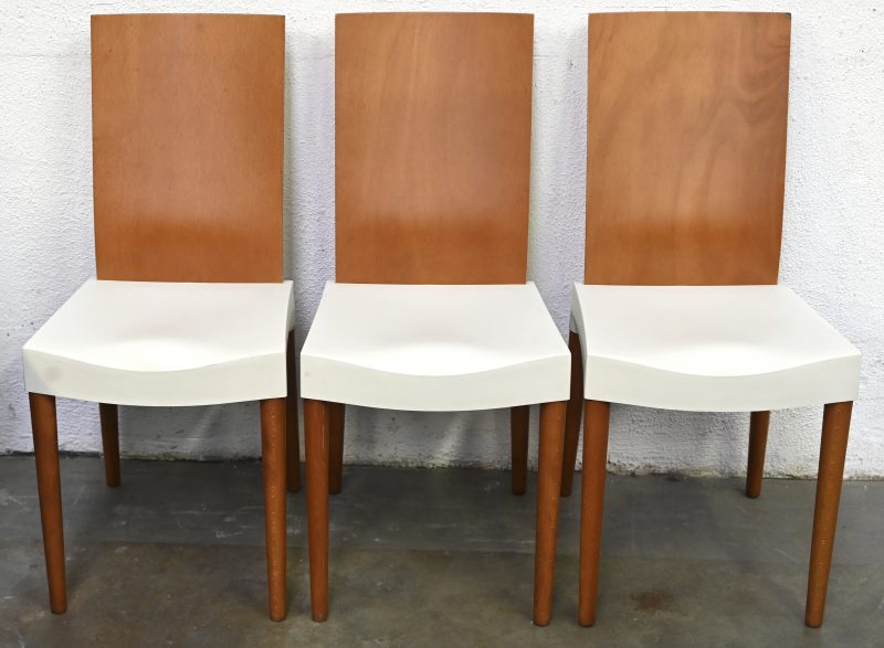 Een set van 3 stoelen, Miss Trip door Philippe Starck voor Kartell.