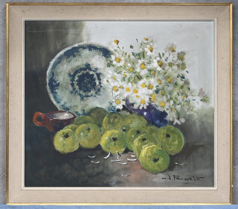 Stilleven met margrieten en fruit. Olieverf op doek door Joseph Pauwels. Gesigneerd.