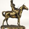 “Napoleon te paard.” Goudkleurig gepatineerd bronzen beeld. Gesigneerd.