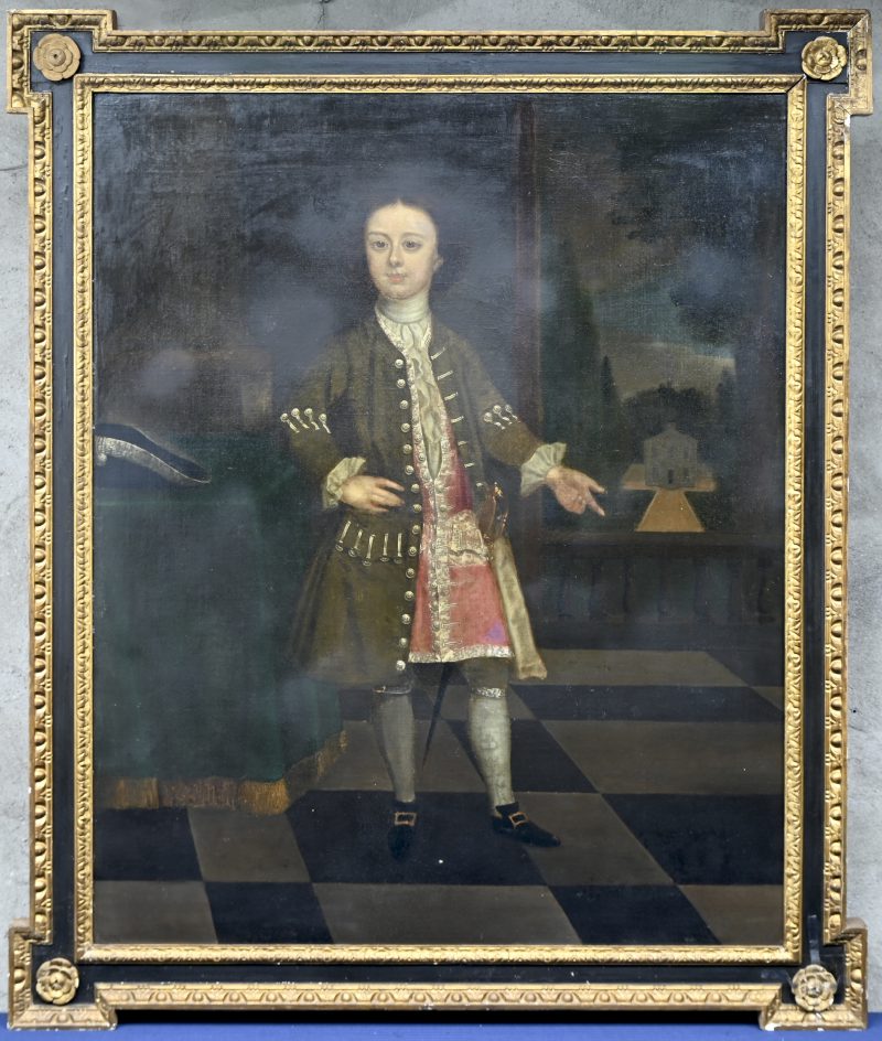 “Portret ten voeten uit van een jonge prins”. Olieverf op doek. Engelse school omstreeks 1700. Kleine herstellingen. Een half etiket achteraan vertoont het woord “highness” en de vermelding “After Sir Peter...” Dat zou mogelijk Peter Lely kunnen zijn.