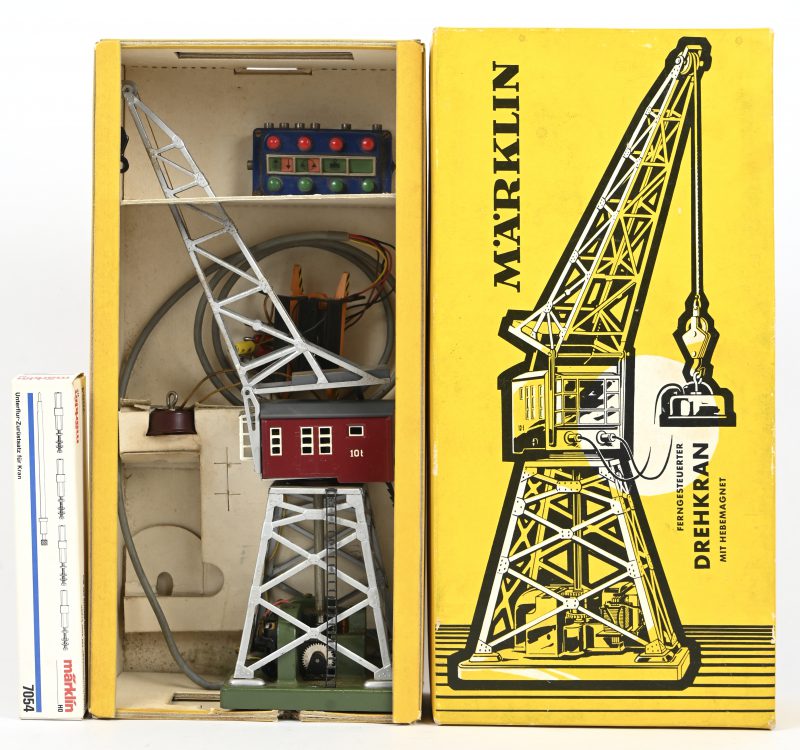 Märklin 7051 H0 Elektrisch bedienbare kraan met magneet, in zijn originele doos.