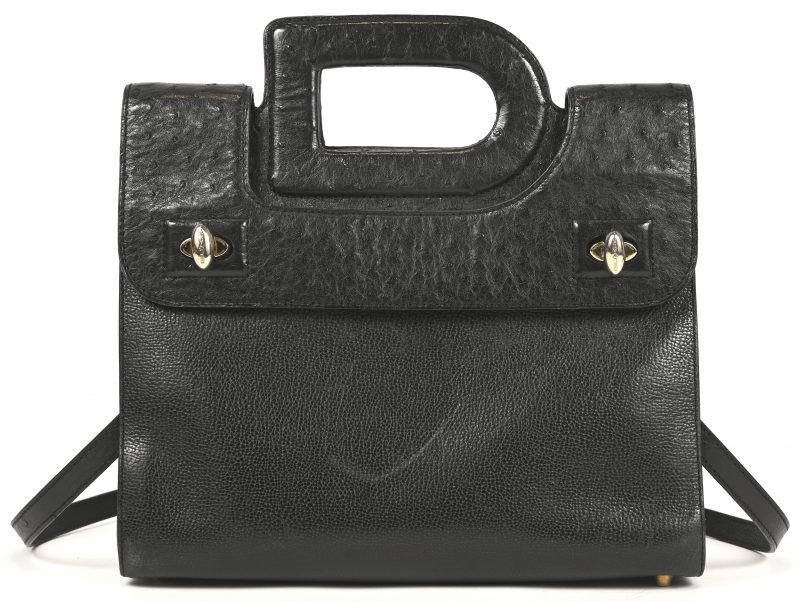 Een vitage handtas in leder met delen in struisvogel, gemerkt Delvaux, met certificaat.