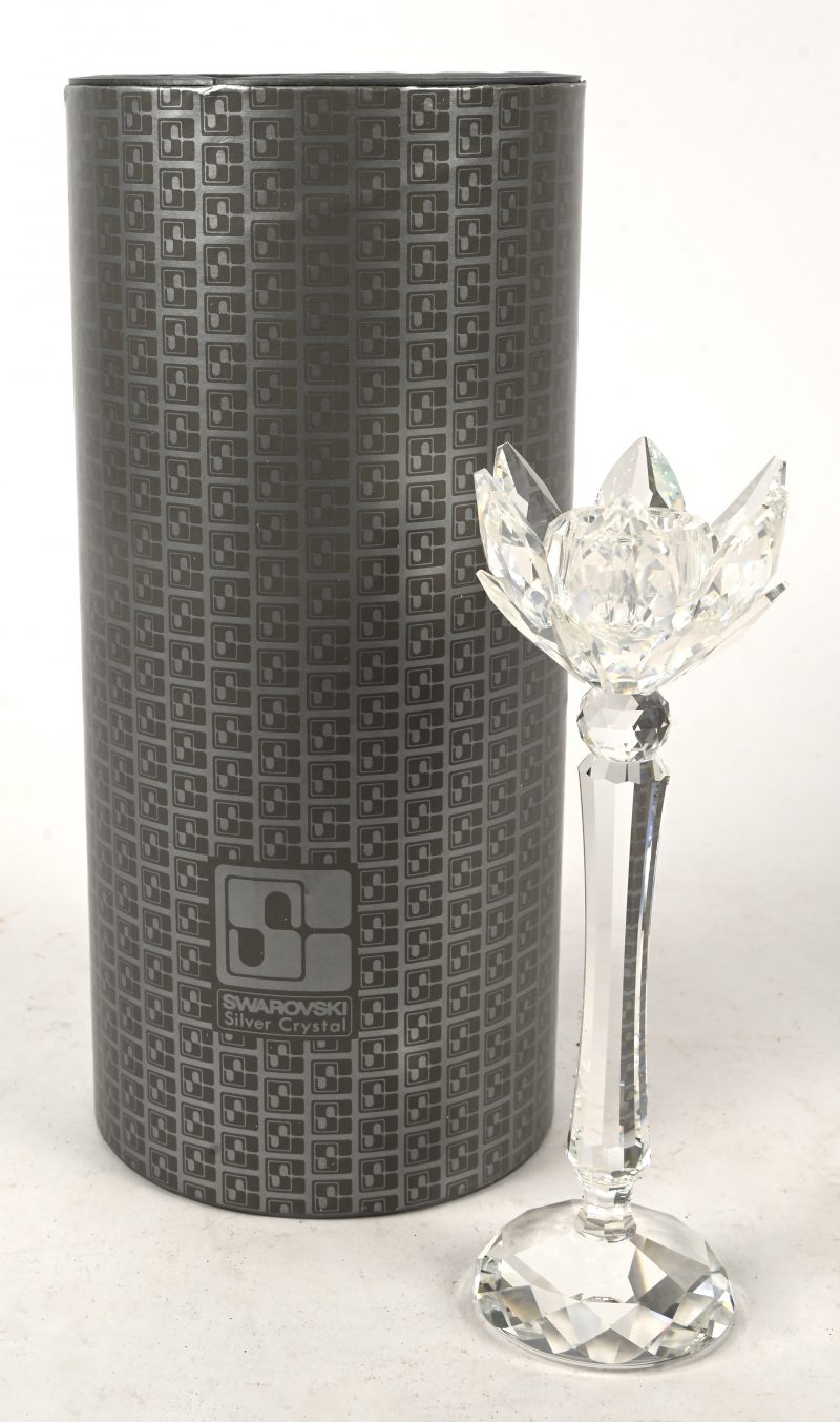 Een kandelaar in Swarovski kristal, in zijn originele verpakking.