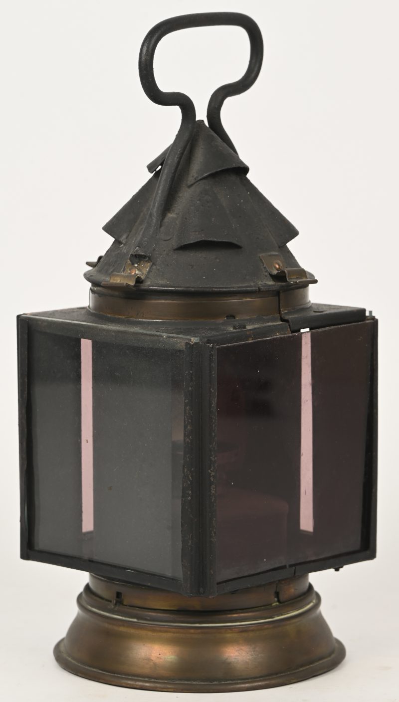Een oude olielamp.