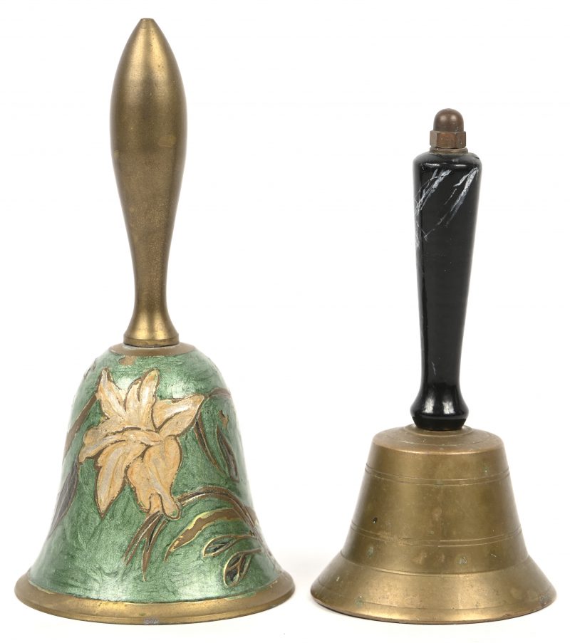 Lot van 2 tafelbelletjes