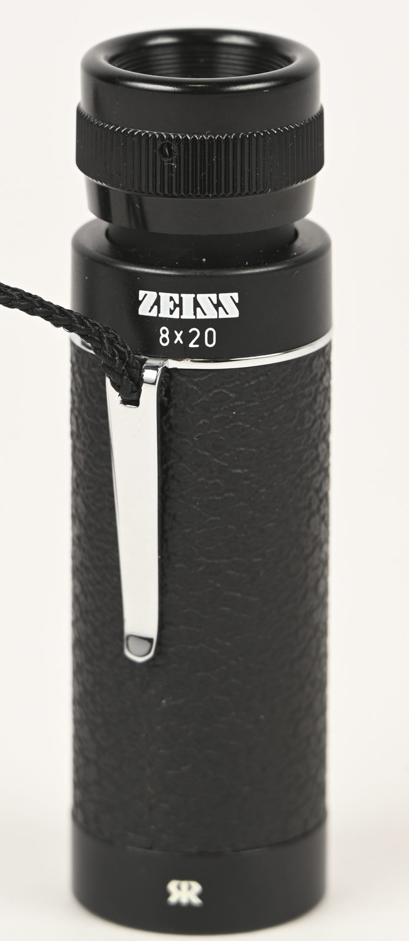 Een monoculaire verrekijker, Zeiss 8x20, made in Germany.