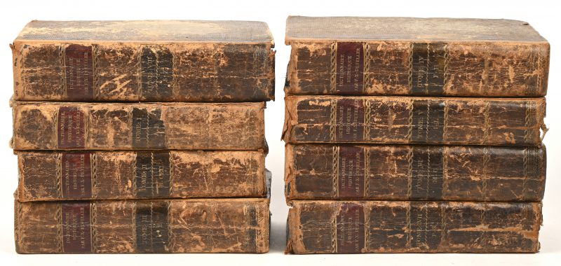 Dictionnaire historique par F.X. De Feller bestaande uit 8 delen, 1789-1793. In gelezen staat.