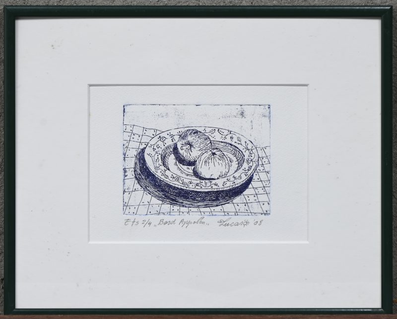 ‘Bord appelen’. Monochrome ets, 2/4. Getekend; ‘Lucas’.