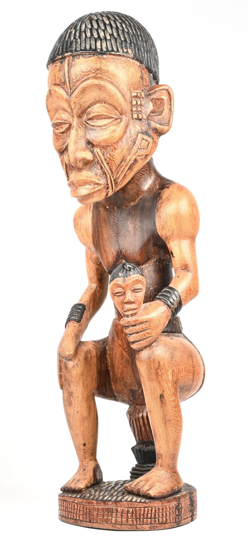 Een Afrikaans houten gesculpteerd figuratief beeld, Congo.