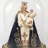 Set van 2 religieuze beelden.  houten beeld van Christus en een wassen Maria onder stolp.