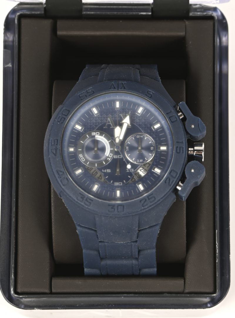 Een herenhorloge. Exchange A/X. In originele doos.