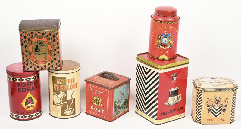 Een lot van 6 oude koffieblikken en een theeblik, Silver Crown, Koffie Kobak, Zwarte Kat, Koffie Vervloet, Rombouts en Jacksons of Piccadilly.