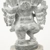 Een gesculpteerd zeepstenen beeld van Ganesha.