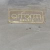 Een set van drie vintage stoelen, plexiglas op centrale voet. Gemerkt; ARFORM, Brasil.