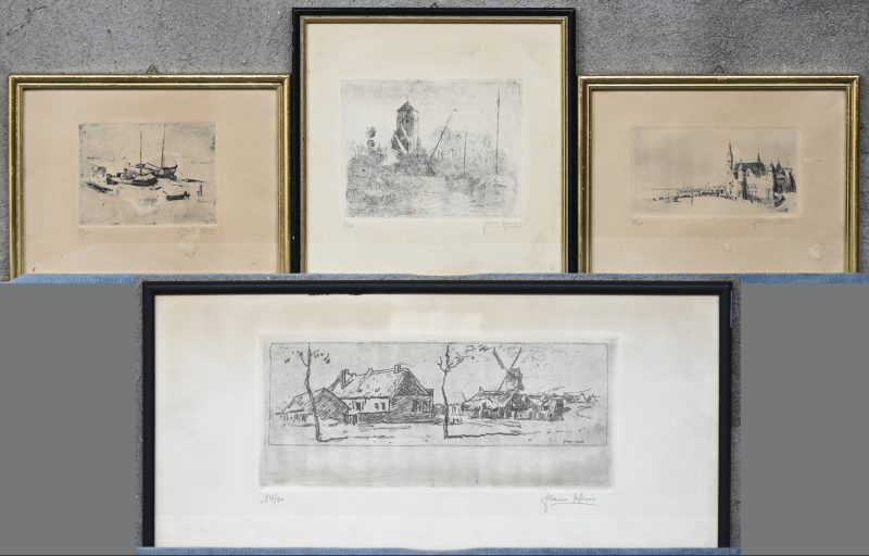 Een lot van 4 etsen, buiten de plaat gesigneerd ‘Frans Hens’.