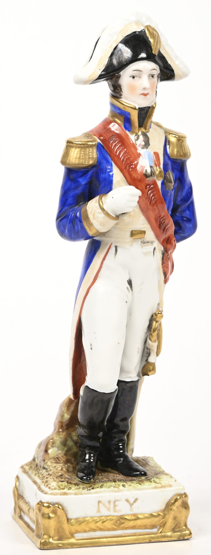 “Ney”, een porseleinen beeldje van een officier van Napoleon, gemerkt Scheibe Alsbach.