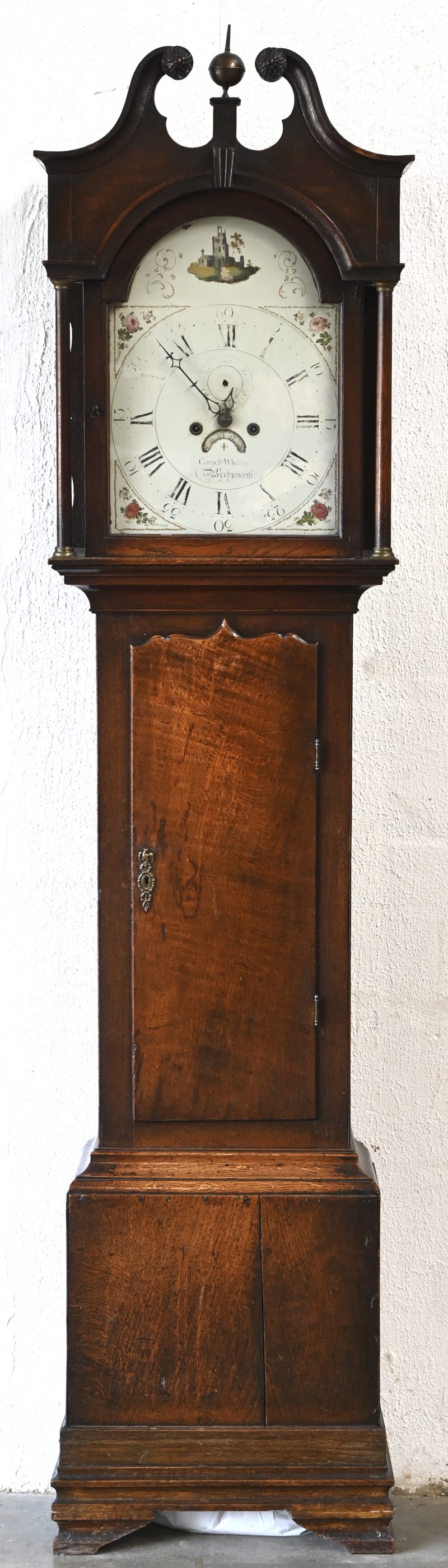 Een 19e eeuwse Long Case Clock, Wheeler of Bridgnorth, metalen wijzerplaat.