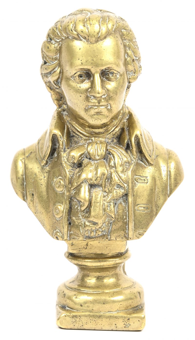 Een massieve messingen buste van Beethoven.