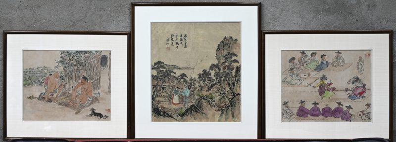 Een lot van 3 Chinese houtsneden met diverse landschappen en personages in het decor. Enkele zegel met tekst.