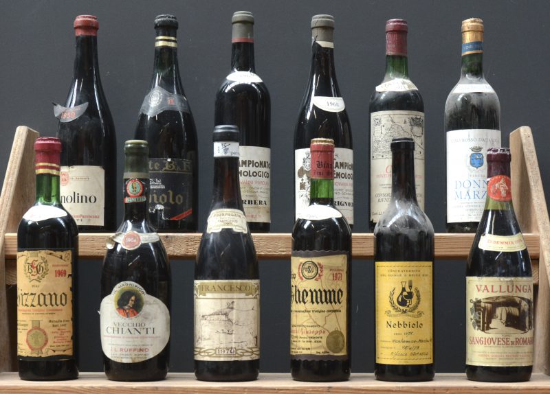 Lot rode wijn        aantal: 12 bt    Grignolino Vini Classici del Piemonte  Consorzio Agrario Provinciale Asti M.O.  1959  aantal: 1 bt    Nebiolo Capsula Nera   Abrate B. & F. M.O.  1961  aantal: 1 bt    Barbera   Al Campionato Enologico Giovanni Parola M.O.  1967  aantal: 1 bt    Grignolino   Al Campionato Enologico Giovanni Parola M.O.  1968  aantal: 1 bt    Sizzano D.O.C.  Bianchi Giuseppe, Sizzano M.O.  1969  aantal: 1 bt    Vecchio Chianti D.O.C.  Ruffino, Pontassieve M.O.  1969  aantal: 1 bt    Grignolino Riserva Privata   Francesco M.O.  1970  aantal: 1 bt    Ghemme D.O.C.  Bianchi Giuseppe, Sizzano M.O.  1971  aantal: 1 bt    Citra D.O.C. Montepulciano d’Abruzzo  Consorzio Cooperative Riunite d’Abruzz M.O.  1973  aantal: 1 bt    Donna Marzia Vino Rosso da Tavola  Conte Zecca, Leverano M.O.  1973  aantal: 1 bt    Nebbiolo   Fantano, Confraternita del Mangé e Beive Bin M.O.  1971  aantal: 1 bt    Sangiovese di Romagna D.O.C.  Vallunga, Marzeno M.O.  1974  aantal: 1 bt