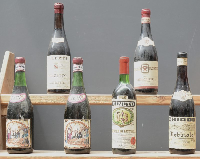 Lot rode wijn        aantal: 6 bt    Brachetto   Sezio & Battista Borgogno, Barolo M.O.  1971  aantal: 2 bt    Barbera di Fattoria   Minuto Livio, Barbaresco M.O.  1974  aantal: 1 bt    Nebbiolo   Chiado Mario, Monforte d’Alba M.O.  1973  aantal: 1 bt    Dolcetto   Viberti Antonio & Figli, Barolo M.O.  1975  aantal: 1 bt    Dolcetto delle Langhe   Ariano D.L. S. Stafano Belbo M.O.    aantal: 1 bt