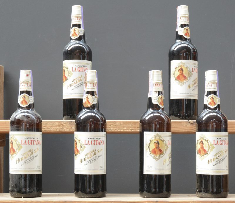 Manzanilla La Gitana   Vinicola Hidalgo S.A., Sanlucar de Barrameda M.O.  0  aantal: 6 bt