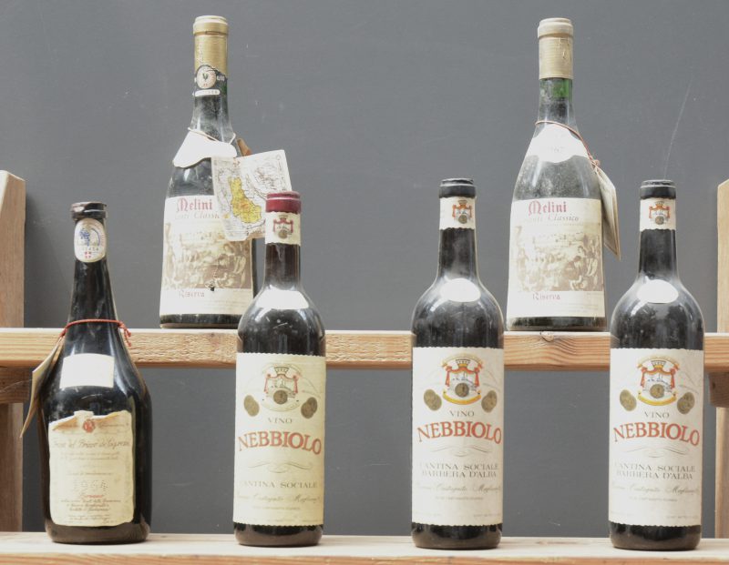 Lot rode wijn        aantal: 6 bt    Freisa del Bricco de Cipressi   Bersano, Asti M.O.  1964  aantal: 1 bt    Nebbiolo   Cantina Sociale Barbera d’Alba, Castagnito M.O.  1967  aantal: 2 bt    Nebbiolo   Cantina Sociale, Castagnito M.O.  1967  aantal: 1 bt    Chianti Classico Riserva   Melini, Pontassieve M.O.  1967  aantal: 2 bt