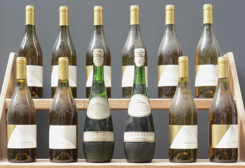 Lot witte wijn        aantal: 12 bt    Albaclara Sauvignon Blanc olchagua Valley  Antinori, Pirque M.O.  2006  aantal: 10 bt    Montresela Riesling   Ruffino, Pontassieve M.O.  1966  aantal: 1 bt    Montresela Riesling   Ruffino, Pontassieve M.O.  1969  aantal: 1 bt