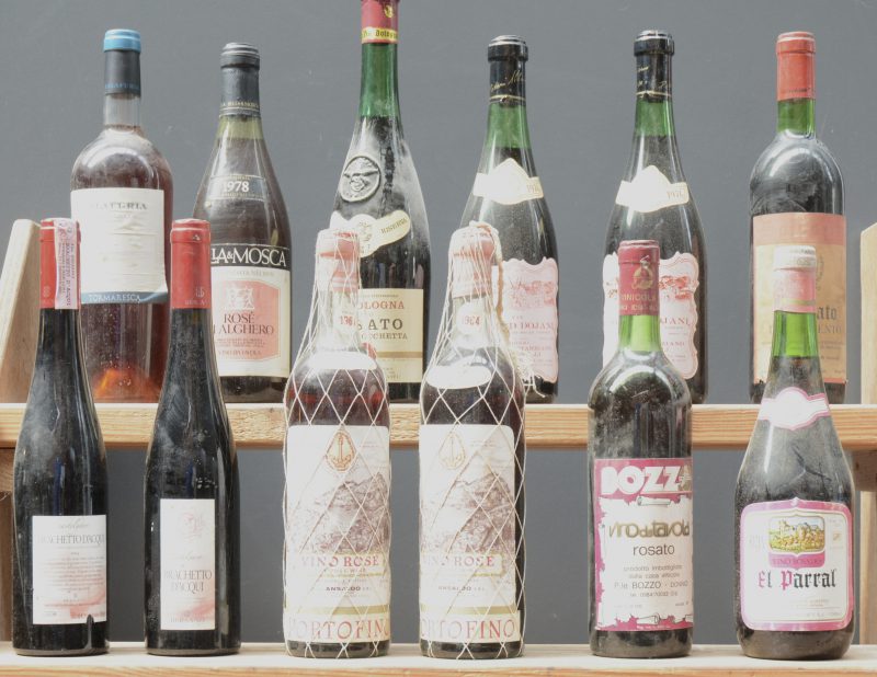 Lot rosé        aantal: 12 bt    Brachetto d’Acqui D.O.C.G.  Bersano, Asti M.O.  2005  aantal: 2 50 cl    Vino Rosé Portofino   Ansaldo, Genova M.O.  1964  aantal: 2 bt    Rosé d’Dojani Vino Pregiato delle Langhe  Abbona Marizano, Dogliani S. Lucia M.O.  1974  aantal: 2 bt    Vino da Tavola Rosato   Bozzo, Donnici M.O.    aantal: 1 bt    Rioja Rosado El Parral   Felix Azpilicueta-Martinez, Fuenmayo M.O.    aantal: 1 bt    Calafuria Negroamaro I.G.T. Salento  Tormaresca, San Pietro Vernotico M.O.  2007  aantal: 1 bt    Rosé di Alghero Vino da Tavola  Sella & Mosca Vini M.O.  1978  aantal: 1 bt    Vino Rosato Gran Riserva   Pin Bologna, Rocchetta Tanaro M.O.  1967  aantal: 1 bt    Rosato del Salento   Soloperto, Manduria M.O.    aantal: 1 bt