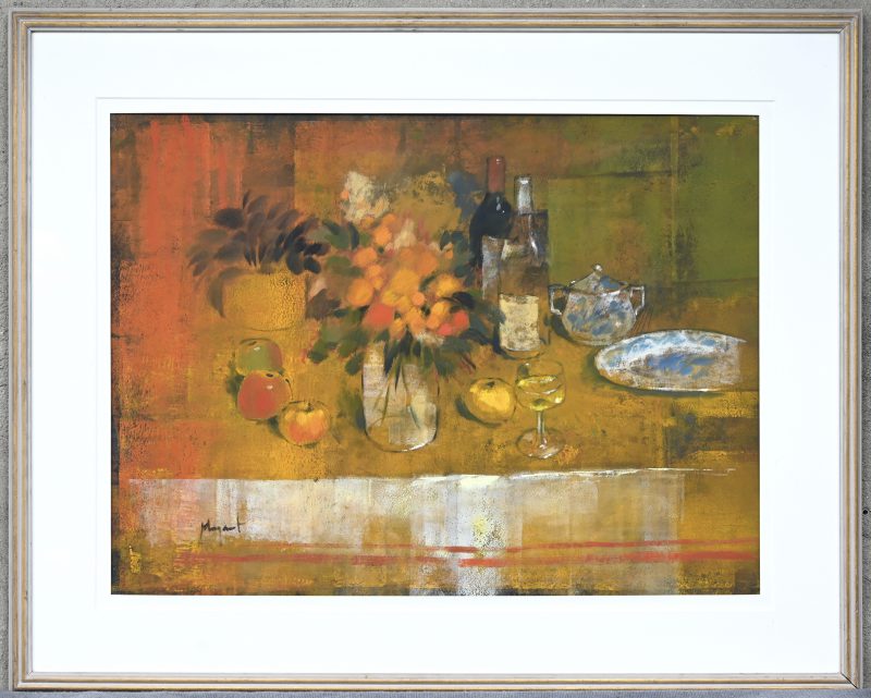 “Stilleven met wijn”, een schilderij, olieverf op board, onleesbaar gesigneerd.