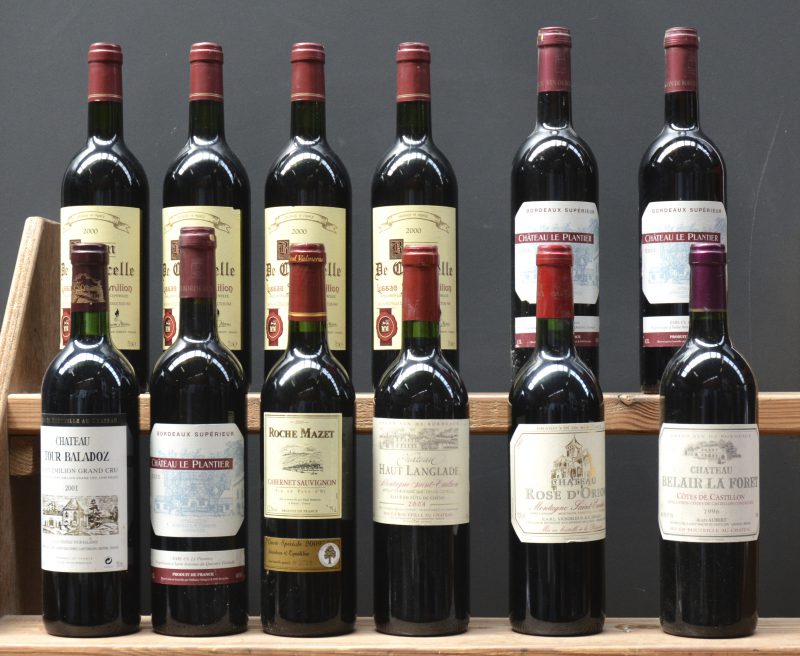 Lot rode wijn        aantal: 12 bt    Ch. Belair la Forêt A.C. Côtes de Castillon   M.C.  1996  aantal: 1 bt    Baron de Courcelle A.C. Lussac St-Emilion   M.O.  2000  aantal: 4 bt    Ch. Rose d’Orient A.C. Montagne St-Emilion   M.P.  2001  aantal: 1 bt    Ch. Tour Baladoz A.C. St-Emilion grand cru   M.C.  2001  aantal: 1 bt    Ch. Haut Langlade A.C. Montagne St-Emilion   M.C.  2004  aantal: 1 bt    Ch. Le Plantier A.C. Bordeaux Supérieur   M.B.  2005  aantal: 3 bt    Roche Mazet Cabernet Sauvignon V.D.P. d’Oc  Paul Valmeras, Beziers M.O.  2009  aantal: 1 bt