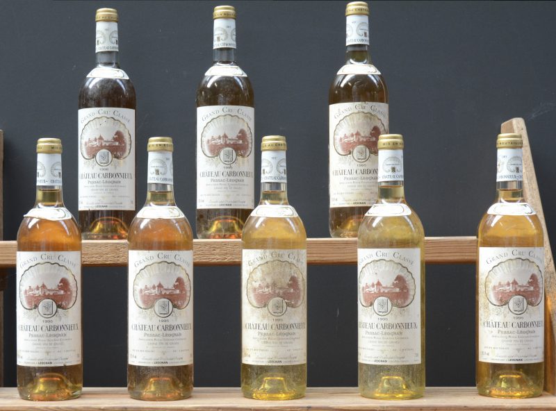 Lot witte bordeaux        aantal: 8 bt    Ch. Carbonnieux A.C. Pessac-Léognan Grand cru classé  M.C.  1995  aantal: 6 bt    Ch. Carbonnieux A.C. Pessac-Léognan Grand cru classé  M.C.  1996  aantal: 2 bt