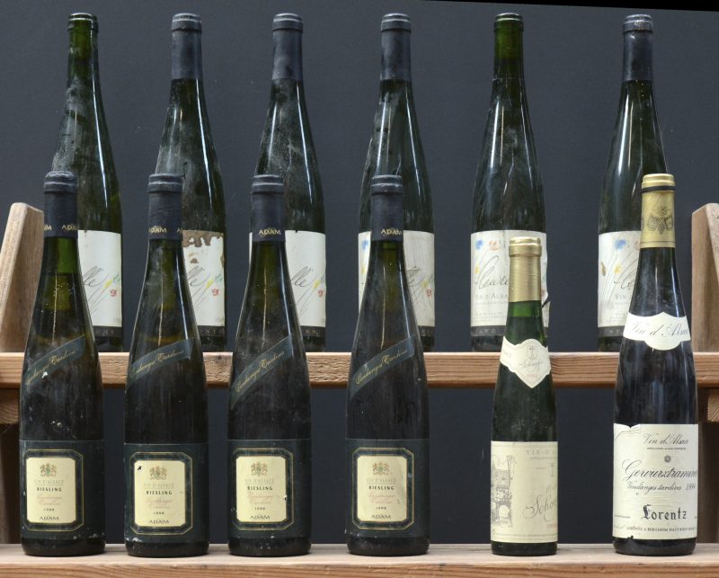 Lot witte wijn        aantal: 12     Fleurelle A.C. Alsace  Lorentz     aantal: 6 bt    Riesling Vendanges Tardives A.C. Alsace  Adam M.O.  1990  aantal: 4 bt    Gewürztraminer A.C. Alsace  Michel Schoepfer M.O.  1992  aantal: 1 hbt    Gewürztraminer Vendanges Tardives A.C. Alsace  Lorentz M.O.  1994  aantal: 1 bt