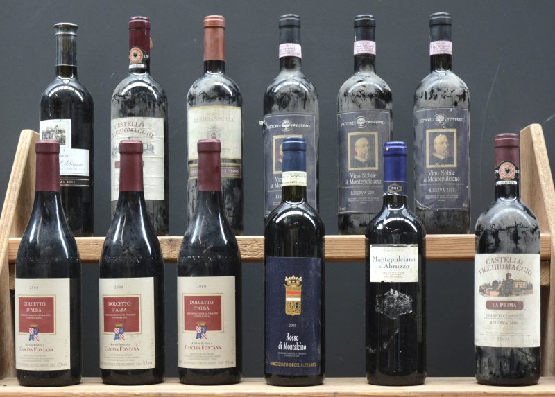 Lot rode wijn        aantal: 12 bt    Rosso di Montalcino D.O.C.  Marchesato degli Aleramici M.O.  2005  aantal: 1 bt    Dolcetto d’Alba D.O.C.  Cascina Fontana M.O.  2000  aantal: 3 bt    Montepulciano d’Abruzzo D.O.C.  Angelo-Rocca & Figli M.O.  2011  aantal: 1 bt    Chianti Classico Riserva La Prima D.O.C.G.  Castello Vicchiomaggio M.O.  2000  aantal: 1 bt    Montepulciano d’Abruzzo D.O.C.  Bosco dei Cirmioli M.O.  2005  aantal: 1 bt    Chianti Classico Riserva La Prima D.O.C.G.  Castello Vicchiomaggio M.O.  2003  aantal: 1 bt    Montepulciano d’Abruzzo D.O.C.  Podere La Regia Secula M.O.  2003  aantal: 1 bt    Vino Nobile di Montepulciano Riserva D.O.C.G.  Fattoria del Cerro M.O.  2001  aantal: 3 bt