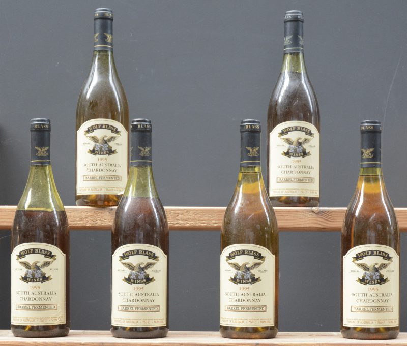 Chardonnay Barrel Fermented South Australia  Wolf Blass, Nuriootpa, S. Australia M.O.  1995  aantal: 6 bt 2 heel lage niveaus