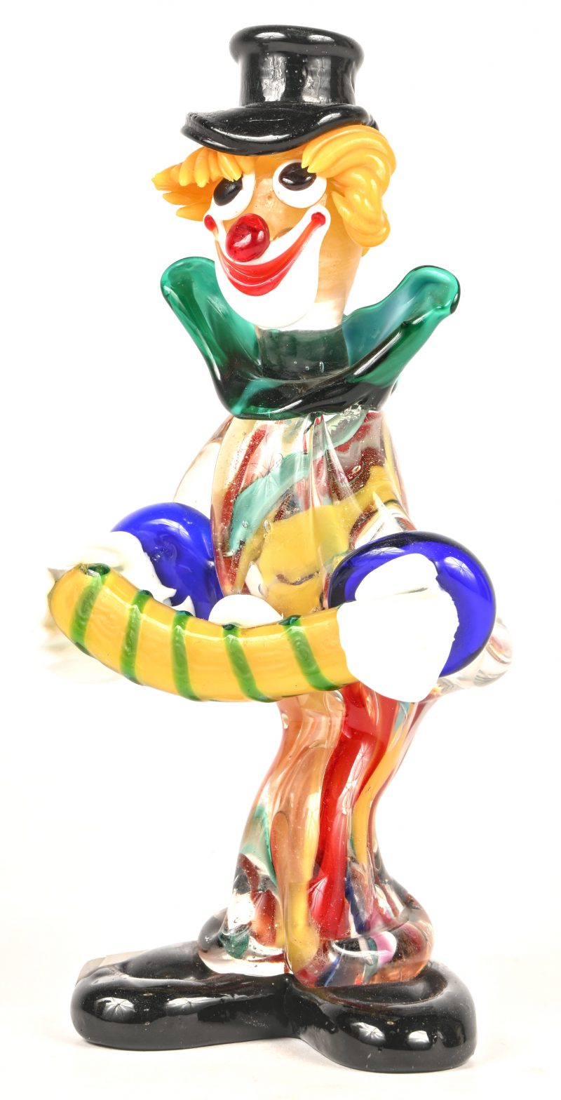 Een veelkleurige clown in Muranoglas.