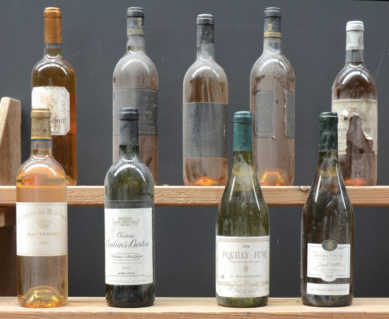 Lot witte wijn        aantal: 9 bt    Ch. Grand Peyruchet A.C. Loupiac   M.C.  2007  aantal: 1 bt    Ch. ..ayle A.C. Barsac  Descas Père & Fils     aantal: 1 bt    Dom. de Massac A.C. Loupiac   M.D.  1989  aantal: 1 bt    Ch. Couhins-Lurton A.C. Pessac-Léognan Grand cru classé de Graves en blanc  M.C.  1995  aantal: 1 bt    Pouilly-Fumé Le Chant des Vignes A.C.   Joseph Mellot M.O.  1998  aantal: 1 bt    Pouilly-Fumé Le Chant des Vignes A.C.   Joseph Mellot M.O.  2000  aantal: 1 bt    Clos Jean A.C. Loupiac   M.O.  1990  aantal: 2 bt    Carmes de Rieussec A.C. Sauternes   M.P.  2005  aantal: 1 bt