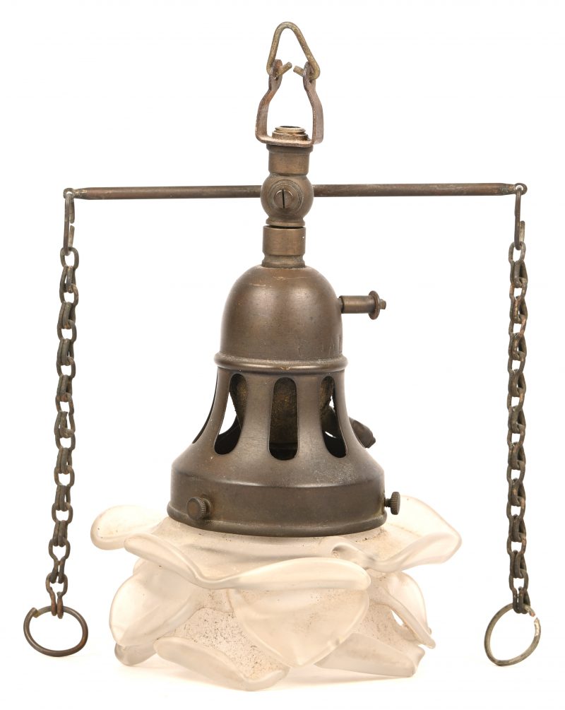 Oude gaslamp met glazen blaker.