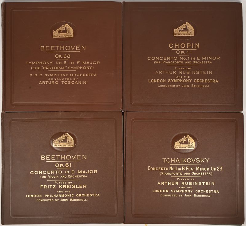 Vier mappen 78-toeren platen, klassiek, Tchaikovsky, Chopin en 2 x Beethoven.