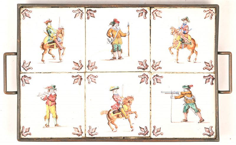 Een dienblad met 6 Hollandse tegeltjes van 10 x 10 cm.