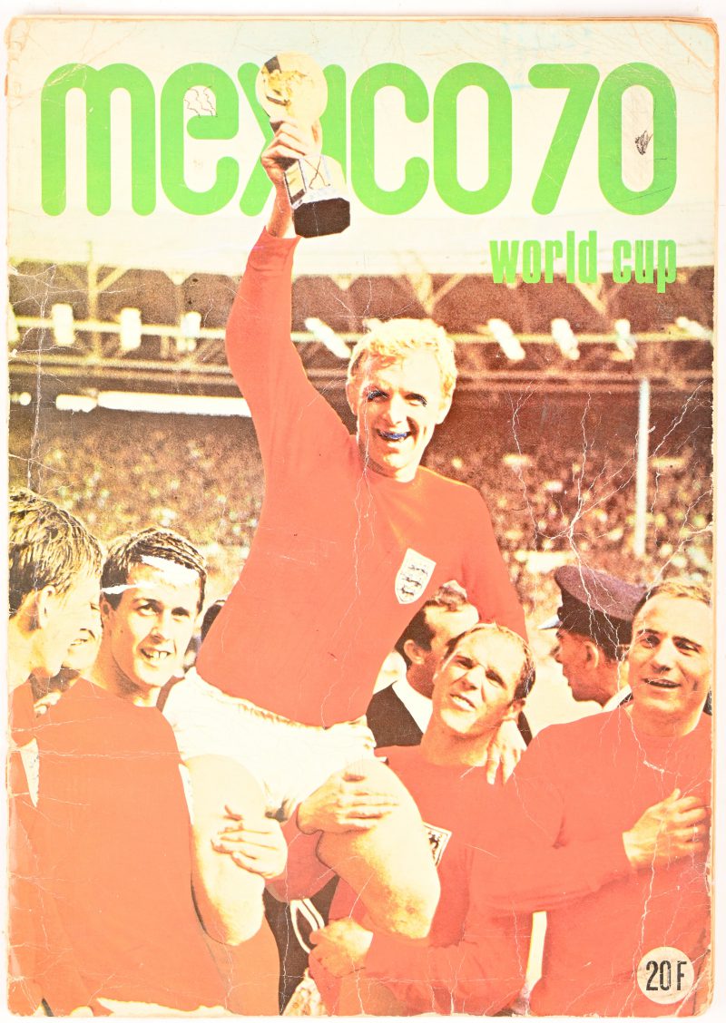 Mexico 70 World Cup album uitgegeven in 1970; Drukkerij Proost Turnhout, uitgave Vanderhout nv. Niet compleet, er is getekend op de kaft en het scoreblad is ingevuld.