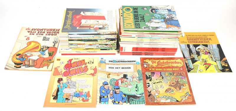 Een lot strips van verschillende uitgeverijen. Omvat de reeksen; Asterix, Jerom, Dommel, De Geuzen, de avonturen van Kalief Haroen el Poessah, Buck Danny, Jan Jans, De Leukebroers, Leonardo en de Blauwbloezen (uitgave van Het Laatste Nieuws)