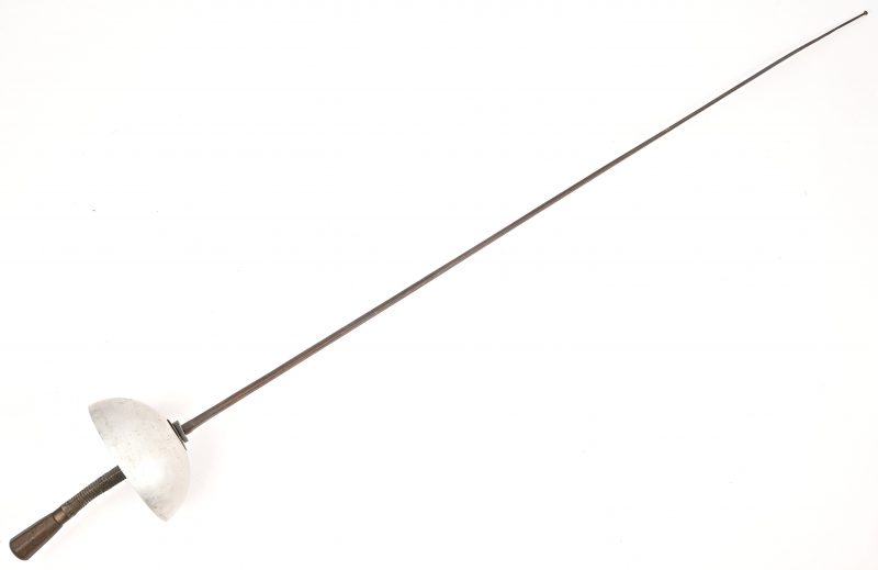 Een oud schermdegen.