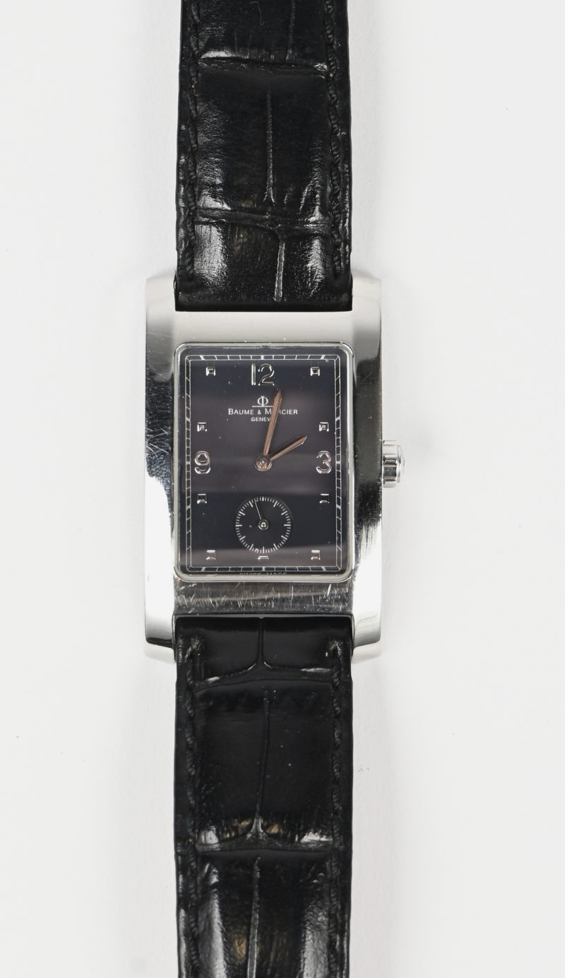 “Baume & Mercier”, een roestvrijstalen polshorloge, Genève, Swiss Made, genummerd MV045063. In zijn origineel doosje.