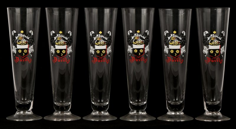 Een set van 6 Duvel fluitglazen.