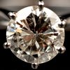 Een 18 kt witgouden ring bezet met een solitair van 1,61 ct. FSI1.