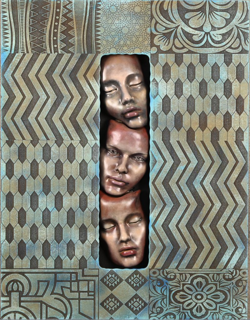 ‘Miradas en secuencia’, polychrome keramische sculptuur in een uitgefreesde en beschilderde omlijsting. Op de rug getekend; Arroyo. Met certificaat.