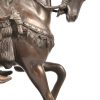 “Arabische ruiter”, een bronzen beeld op marmeren sokkel, draagt handtekening.