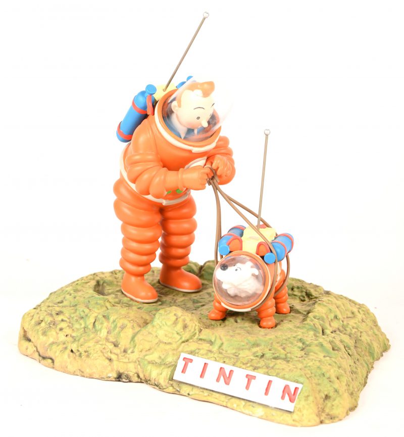 ‘Kuifje & Bobby op de maan’, een Moulinsart beeldje in puntgave staat.