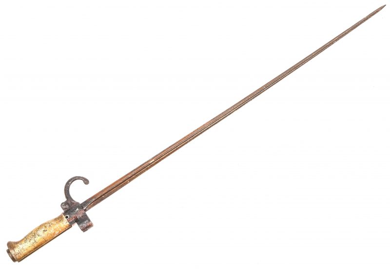 Een oude Franse bajonet, model 1886.